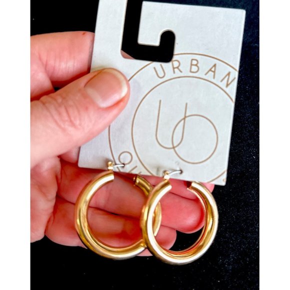 URBAN OUTFITTERS Gold Tone Tubular Hoop Hinged Earrings 1 1/4" - Picture 3 of 3